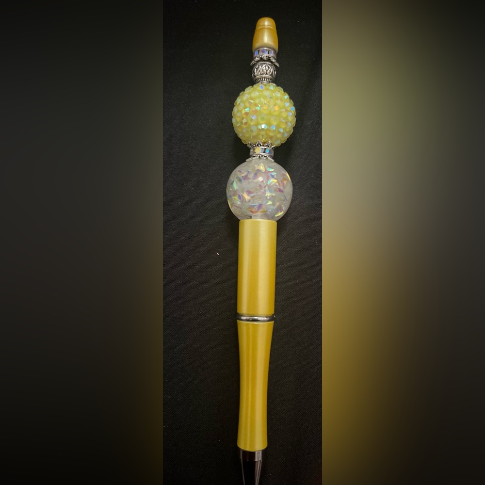 Beaded pen